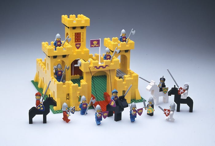 Lego Castello giallo